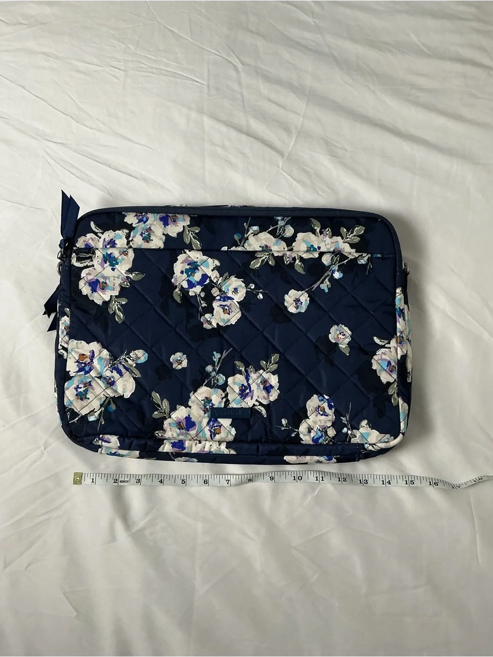 Vera Bradley NWOT Quilted Floral Laptop Crossbody Case